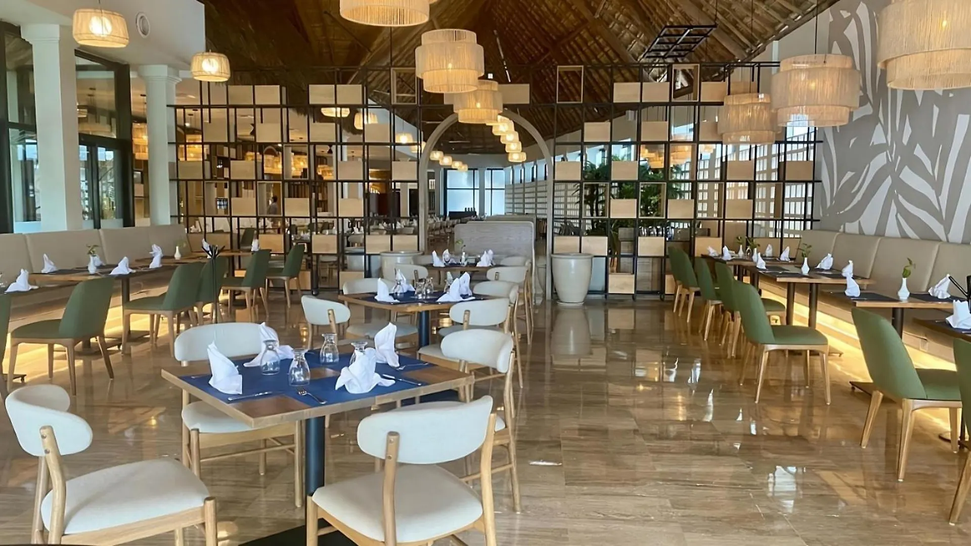 Now Sapphire Riviera Cancun Puerto Morelos 5*,  Messico